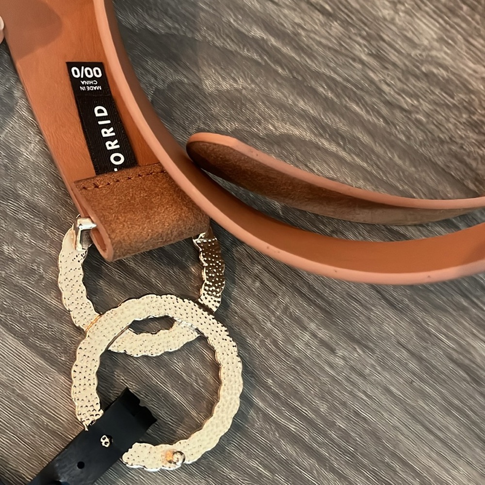 Torrid Brand Plus size belt. Double O Gold buckle . Cognac Faux suedeSZ 0/00plus - Picture 3 of 3